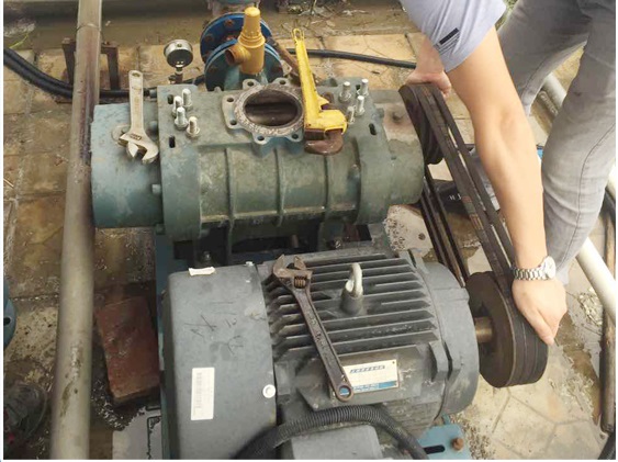 運(yùn)行多年的羅茨鼓風(fēng)機(jī)銹跡斑斑怎么辦