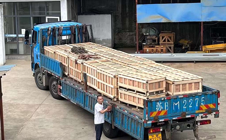 羅茨鼓風(fēng)機(jī)廠家直銷批量訂單專車發(fā)貨